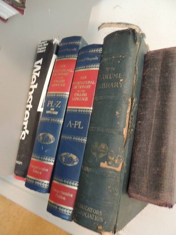 lot 615 image: 5 Books- Dictionary etc.