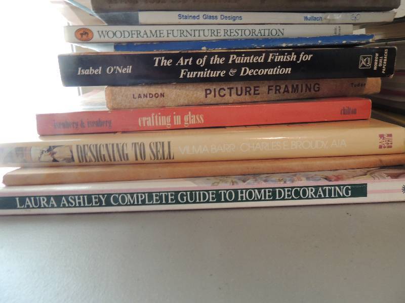 lot 619 image: Books- Crafting and refinishing