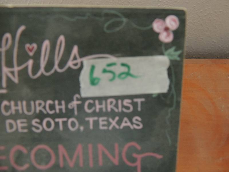 lot 652 image: HILLS Church of Christ Desoto,- PLAGUE,   China vase