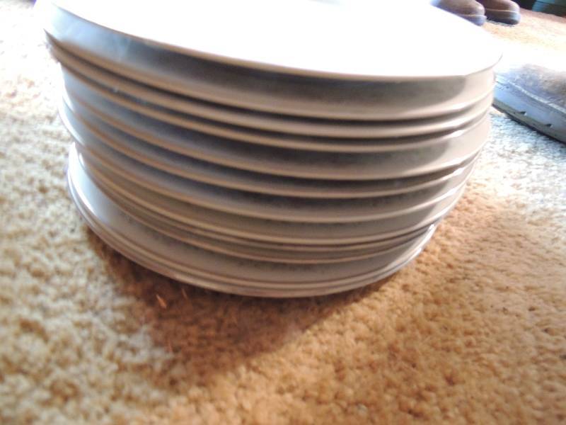 lot 675 image: 12 plates