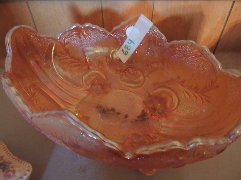 lot 684 image: Carnival glass fruit bowl