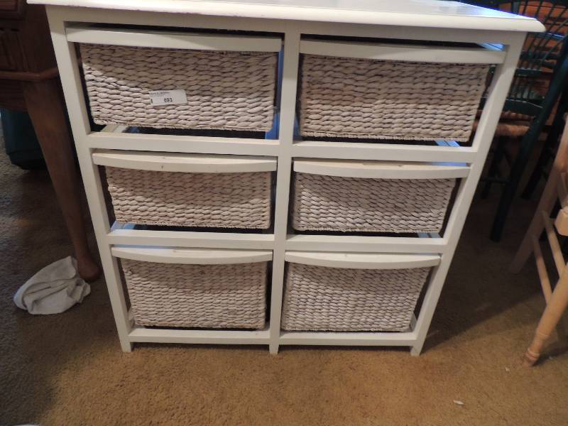 lot 693 image: Wicker storage dresser with 6 drawers