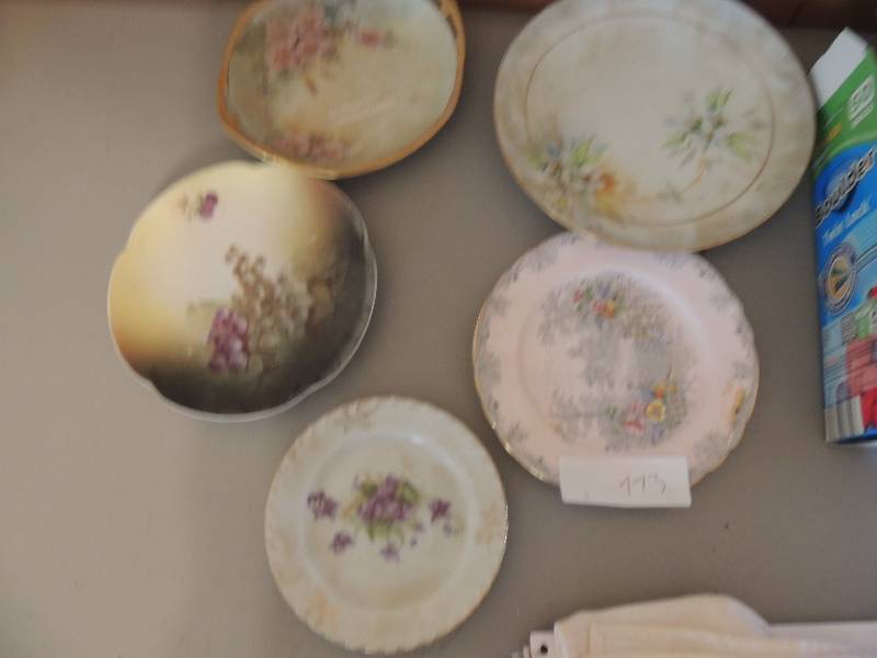 lot 773 image: 5 hand painted saucers