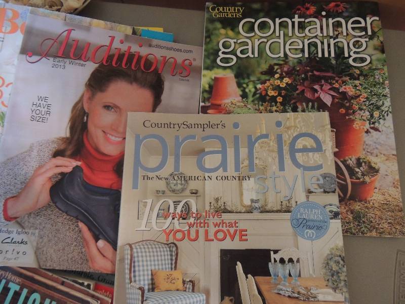 lot 788 image: Magazines- Better Homes and gardens, Family Circle, auctions, etc. Total 5