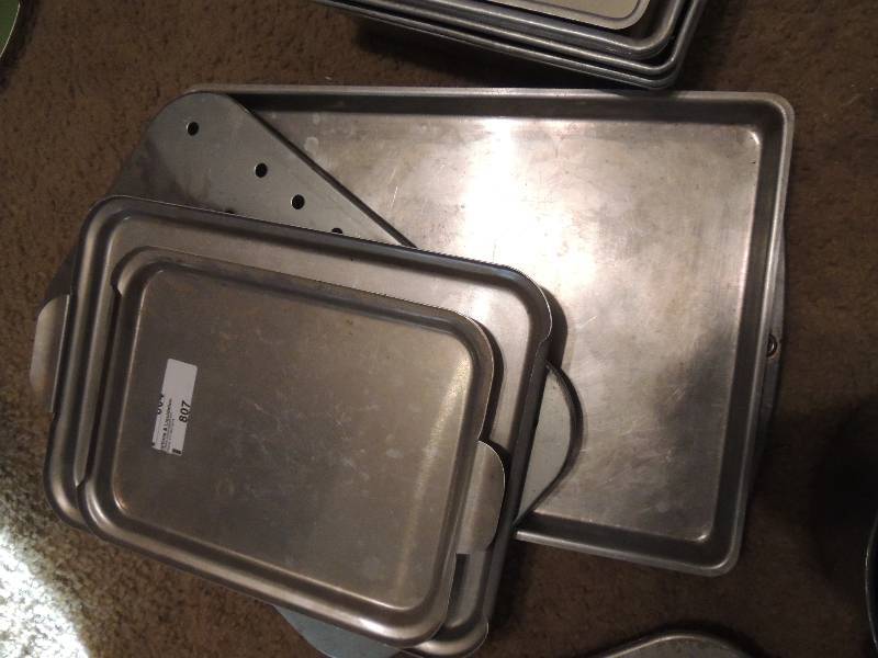 lot 807 image: 6 cookie sheets