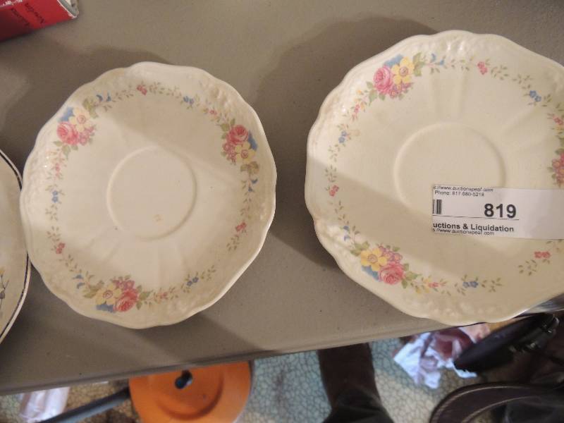 lot 819 image: 7 decorative saucers