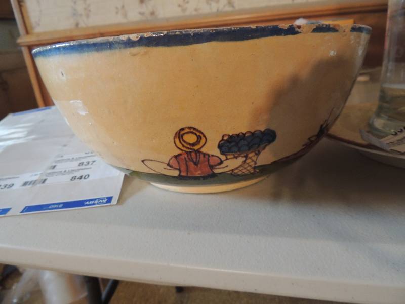 lot 835 image: Clay bowl, glass vase and 1895 ash tray