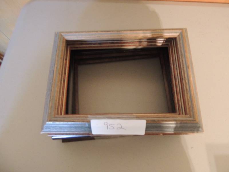 lot 952 image: 5 5x7 frames