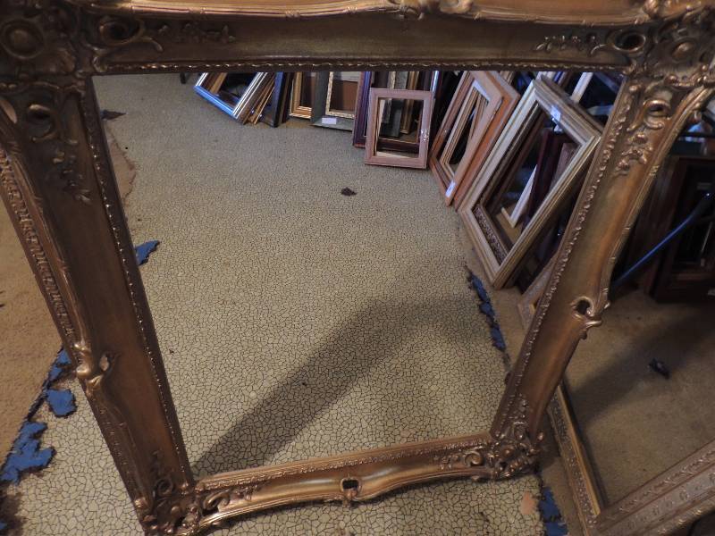 lot 572 image: 1 26-32 gold frame