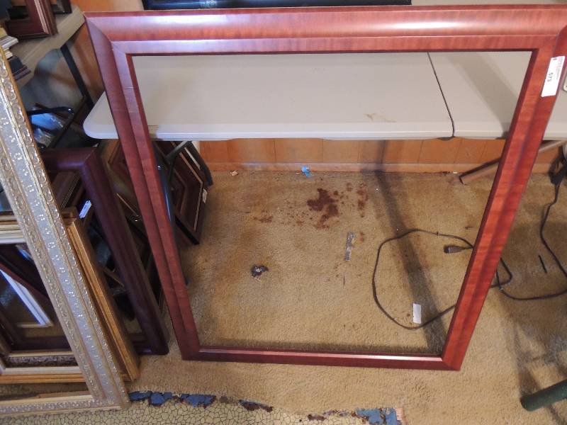 lot 573 image: Lg wall pic frame