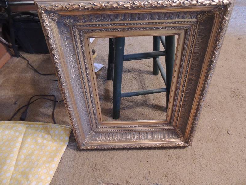 lot 576 image: 12 x 16 thick gold frame