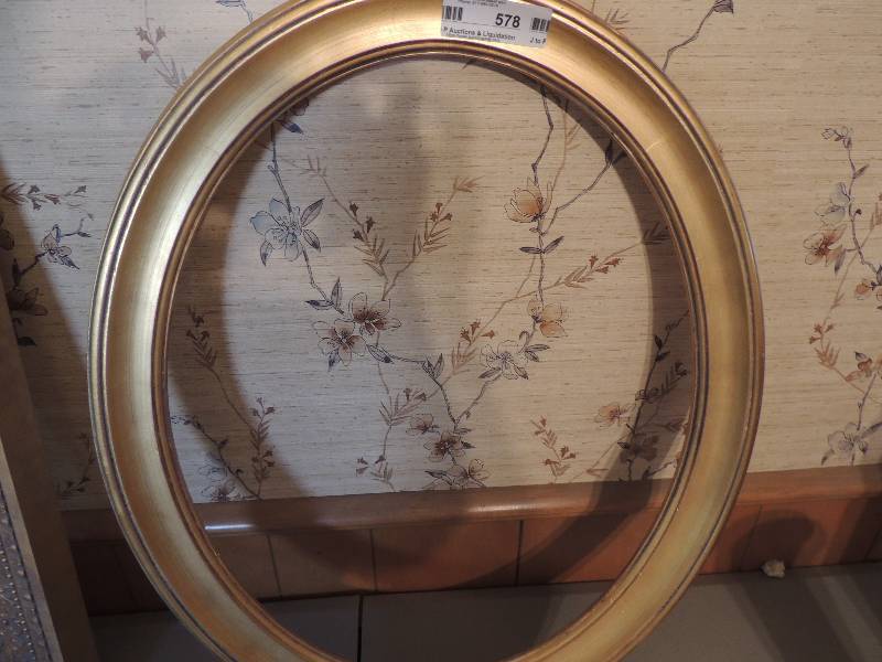 lot 578 image: gold oval frame