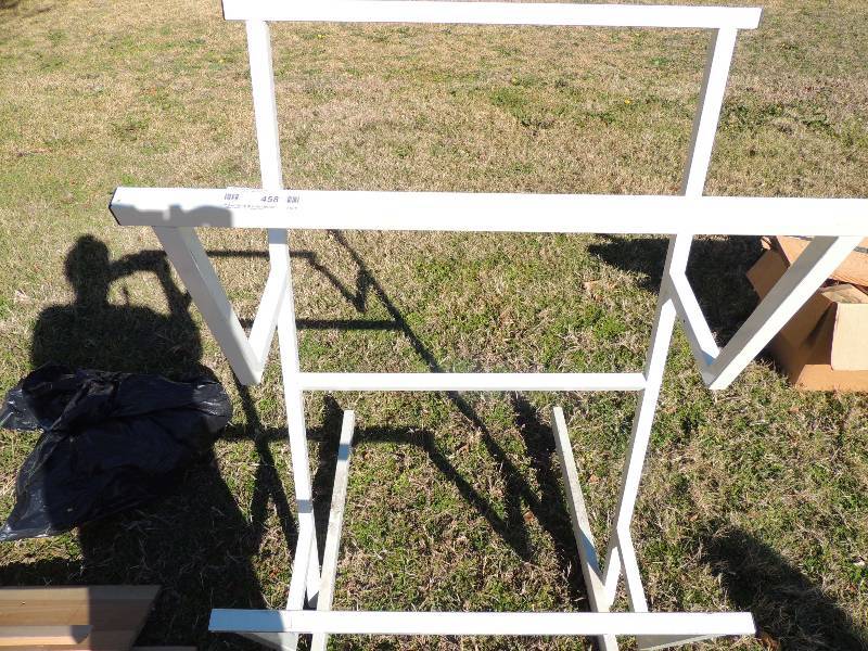 lot 458 image: Framing rack