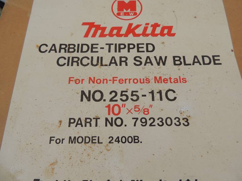 lot 489 image: Takita  AND CRAFTSMEN saw blades NEW and sand paper