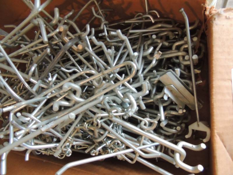 lot 1009 image: Peg board hooks