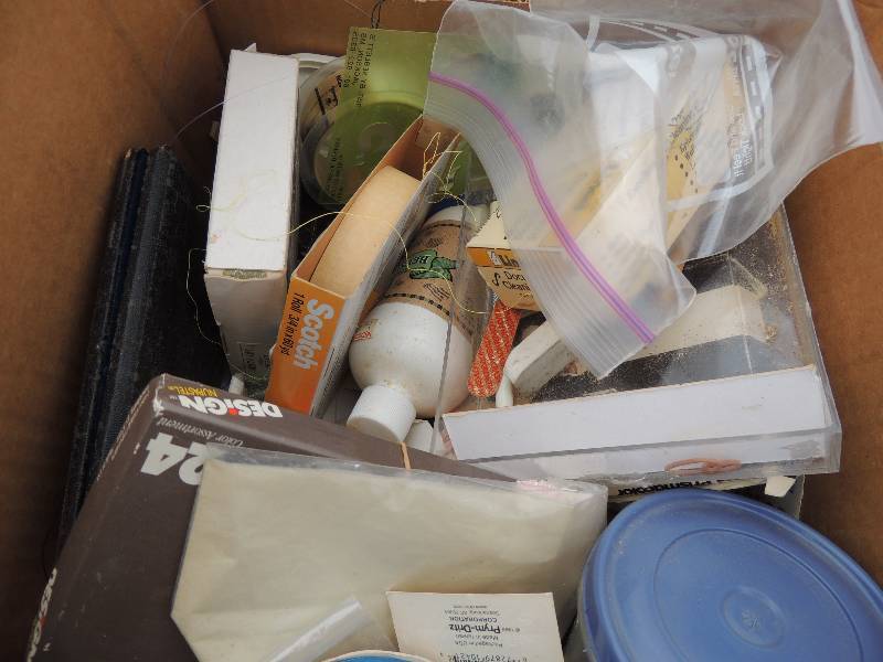 lot 1028 image: Box of misc. sewing equipment