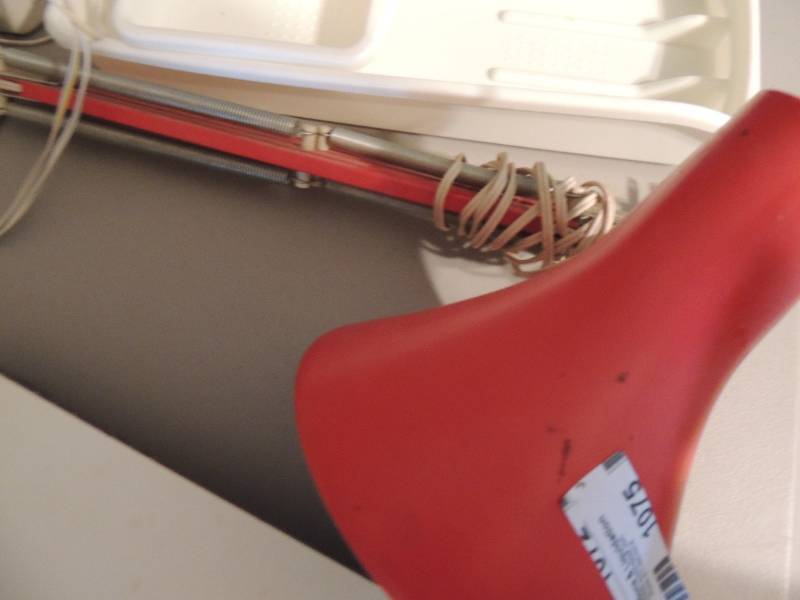lot 1075 image: Red mounted table lamp for desks