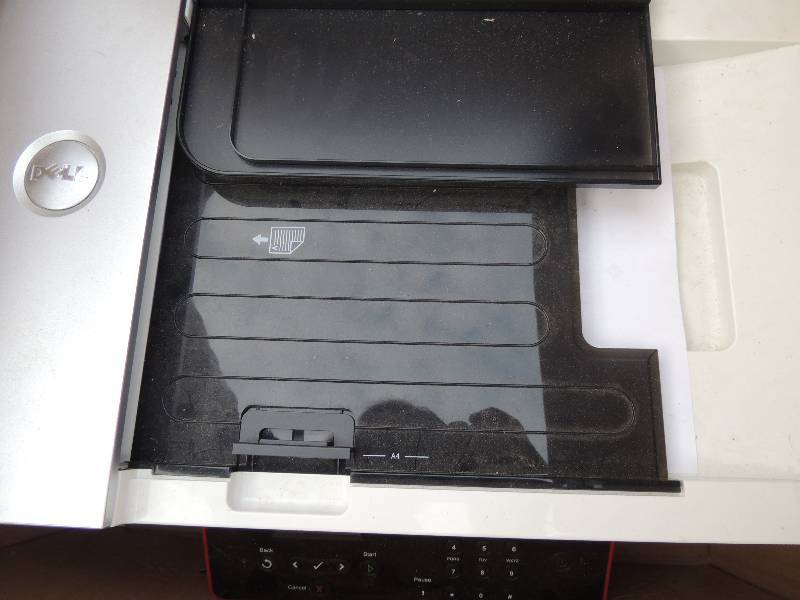 lot 357 image: Dell 948 printer and Samsonite briefcase