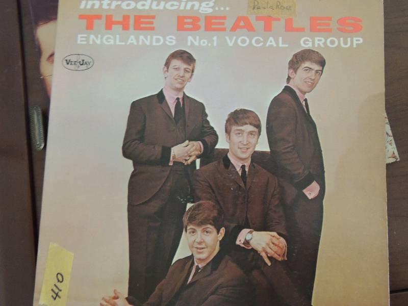 lot 410 image: Introducing the Beatles Englands number 1 Vocal group Vee-jay records