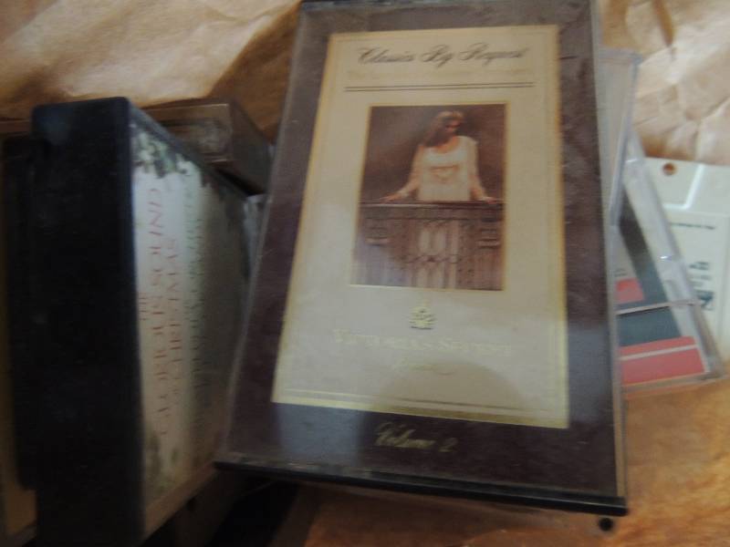 lot 432 image: Cassette tapes