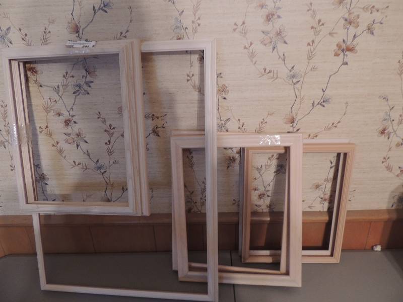 lot 895 image: 2 8 x10 , 4 10x12, 1 16 x 20 frames