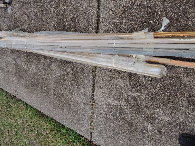 lot 902 image: Bundle of misc. wood framing