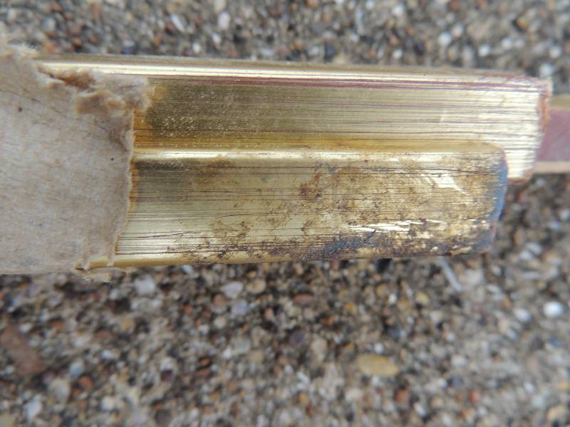 lot 921 image: gold trimming