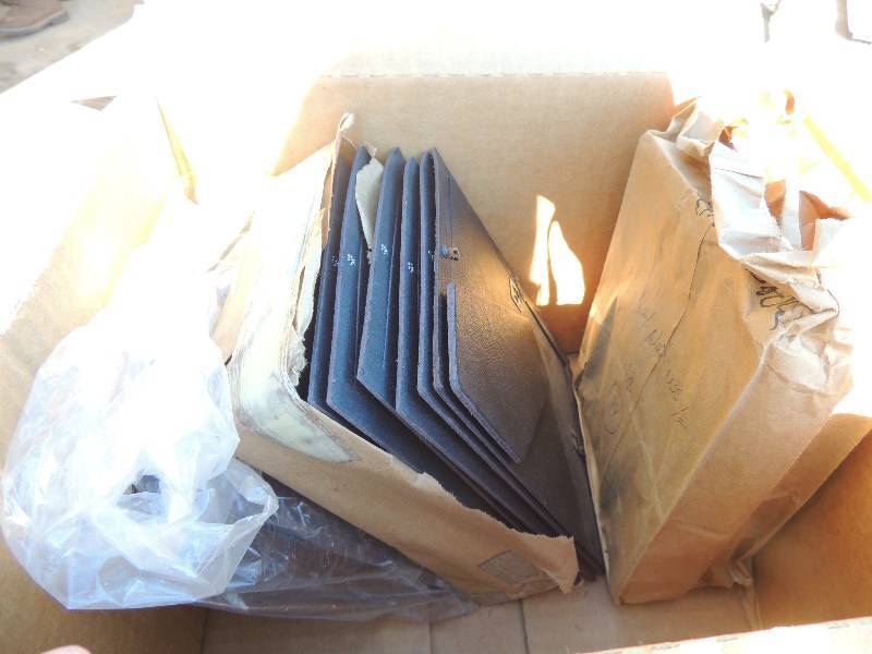lot 513 image: Box of various size frame backs
