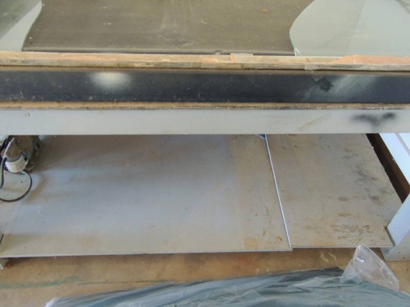 lot 518 image: TWT precision vacuum  press
