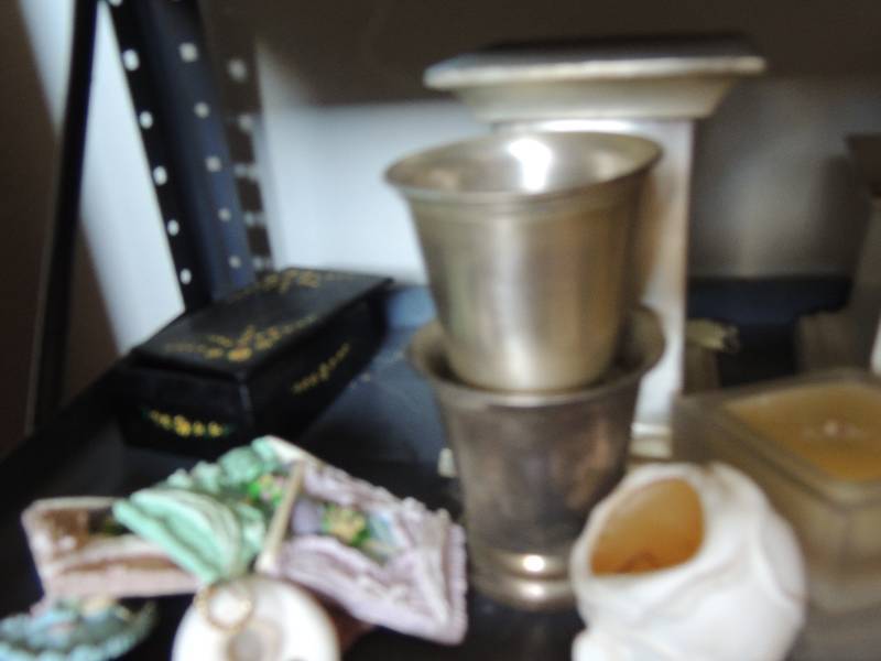 lot 1105 image: Series of candle holders and magnetic mounts