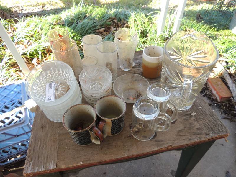 lot 388 image: pressed glass star pattern pitcher plus various glassware