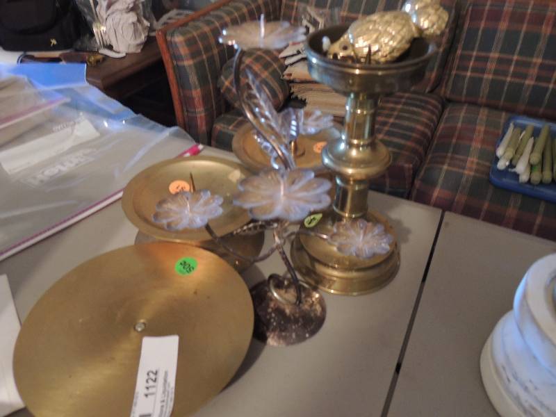 lot 1122 image: Brass candle holders
