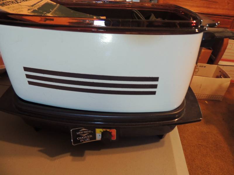 lot 1152 image: Booker plus special 1 12 QT. casserole cover