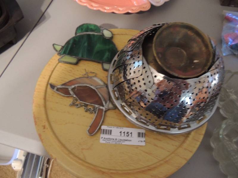 lot 1151 image: Cake stand, stained glass turtle and bird