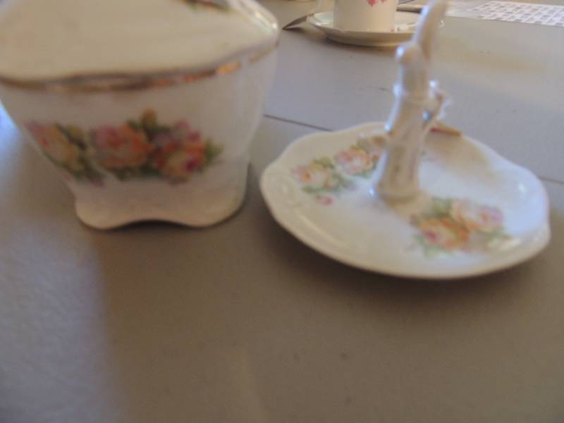 lot 1144 image: Hand painted English pottery