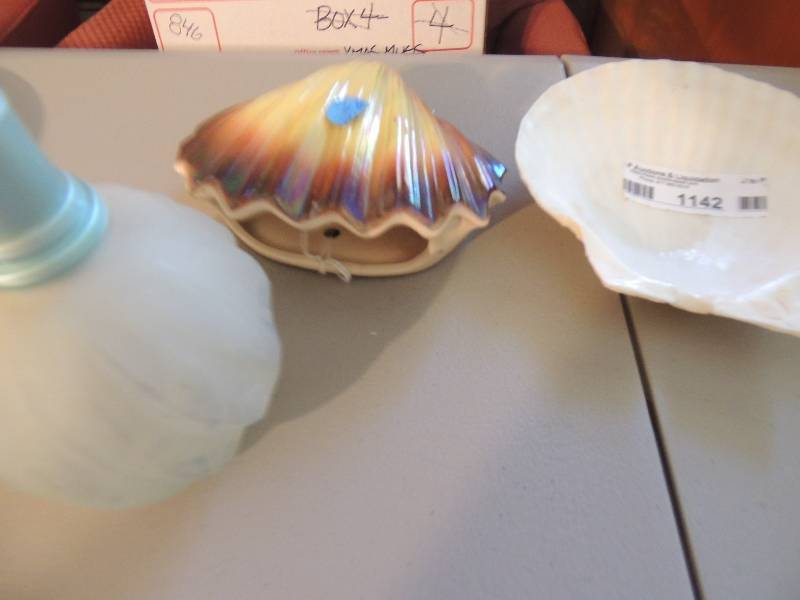 lot 1142 image: Shell shaped mold candy dish, shell napkin holder (Holland 324) perfume bottle