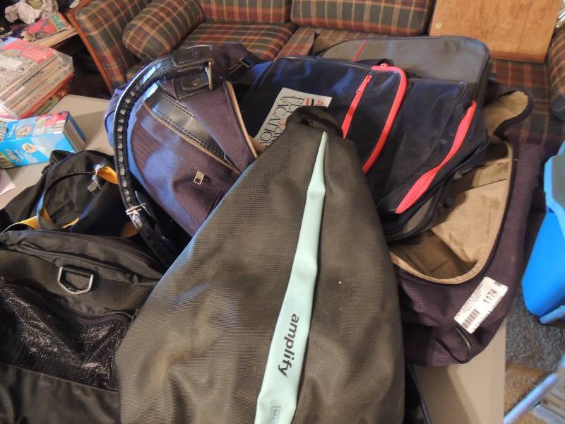lot 1174 image: Duffle bag, Cross body bag,  AND MORE  BAGS