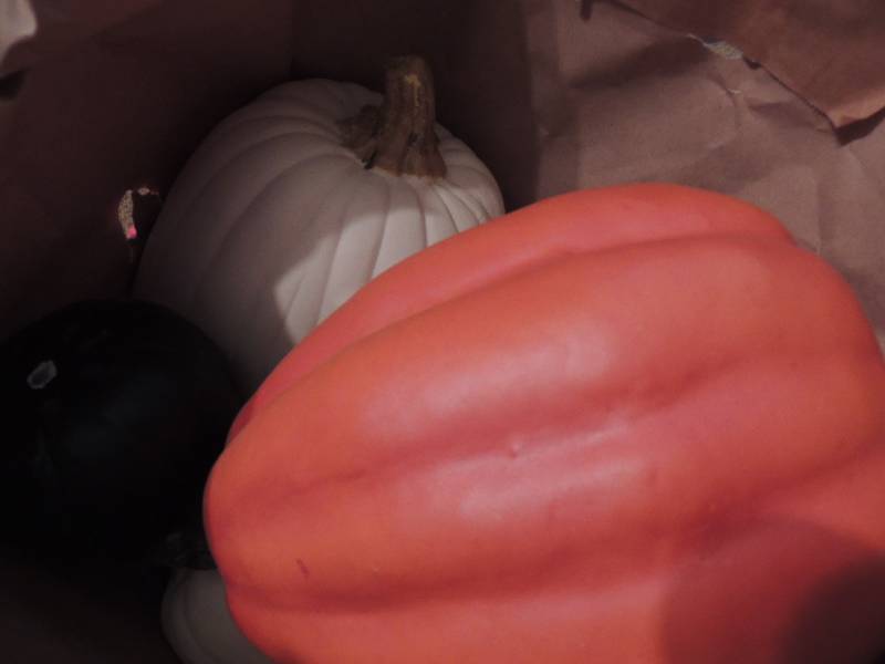 lot 1185 image: Pumpkin decor