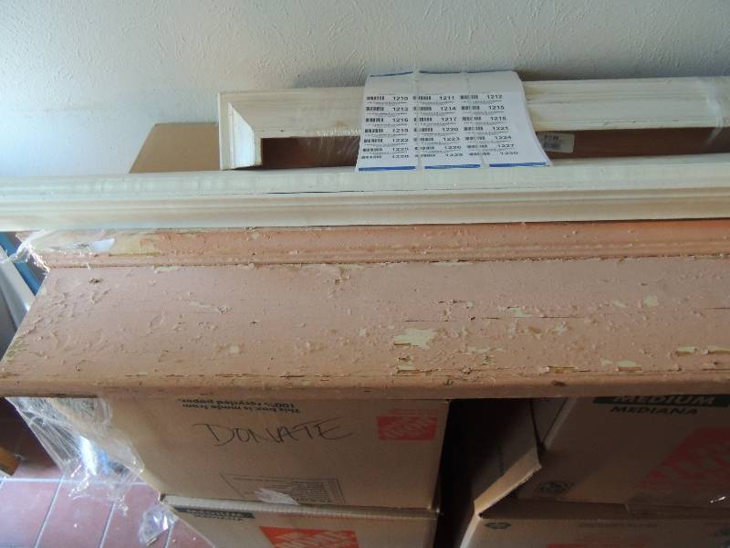 lot 1209 image: 2 shelves with lip for wall 6 width 3 inch mantle shelf,  white 36 inch and pink 46 inches
