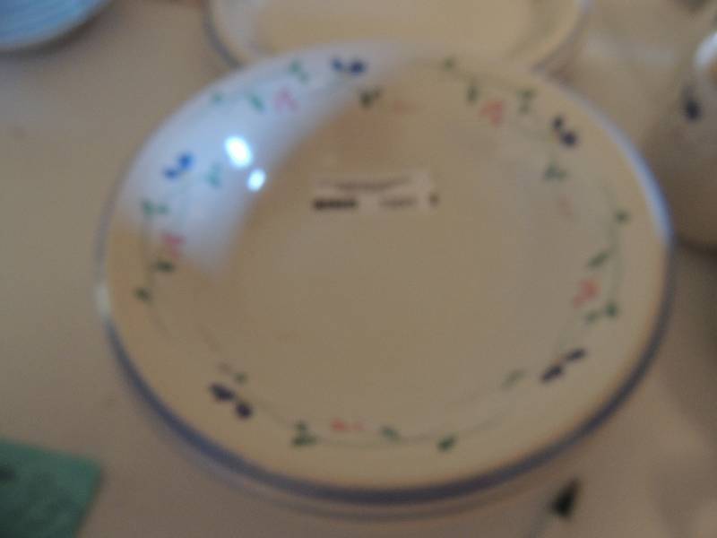 lot 1231 image: Allegro stoneware Hearthside design  dishware  4 serving bowls