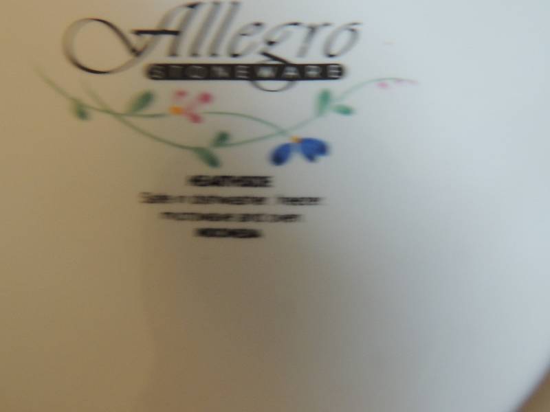 lot 1230 image: Allegro stoneware Hearthside design  dishware 2 12 serving platters