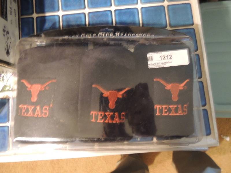 lot 1212 image: Texas Longhorn Golf club head covers