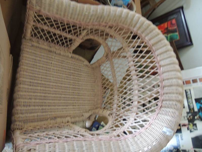 lot 775 image: White with pink trim wicker chair