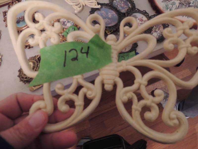 lot 124 image: 3 Butterfly wall dcor