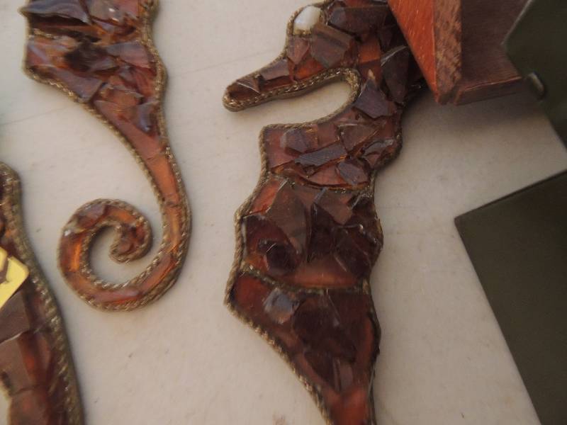 lot 127 image: 3 Glass Seahorses