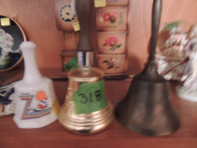 lot 318 image: 3 Bells