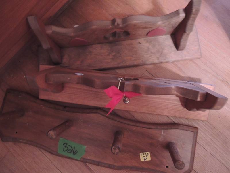 lot 326 image: Wooden coat rack and 2 display shelves