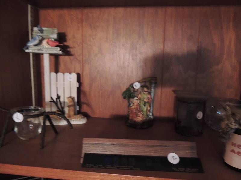 lot 181 image: Bowl, baskets, etc.