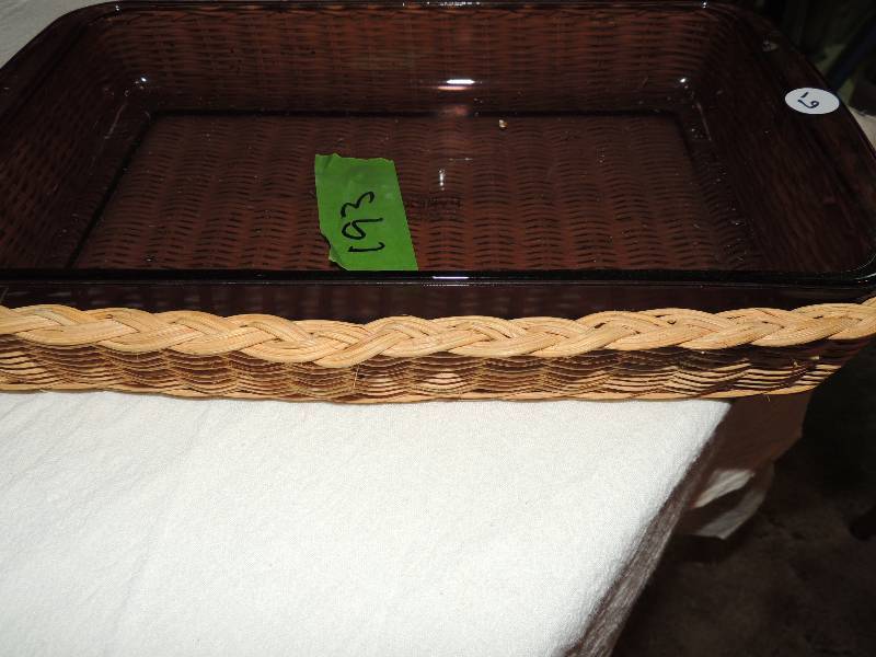 lot 193 image: 9 X 13 casserole DISH  with wicker carrier
