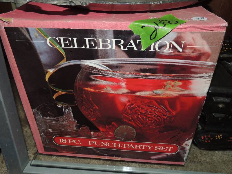 lot 208 image: 18 piece punchparty set by CELEBRATION New in box. 16 cups, bowl, and ladel